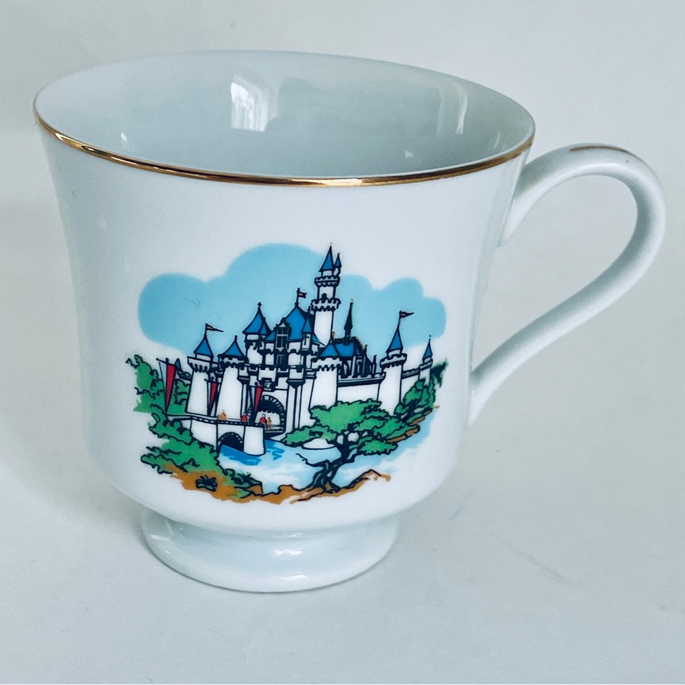 Vintage Walt Disney Disneyland Teacup Sleeping Beauty Castle California Gold Rim